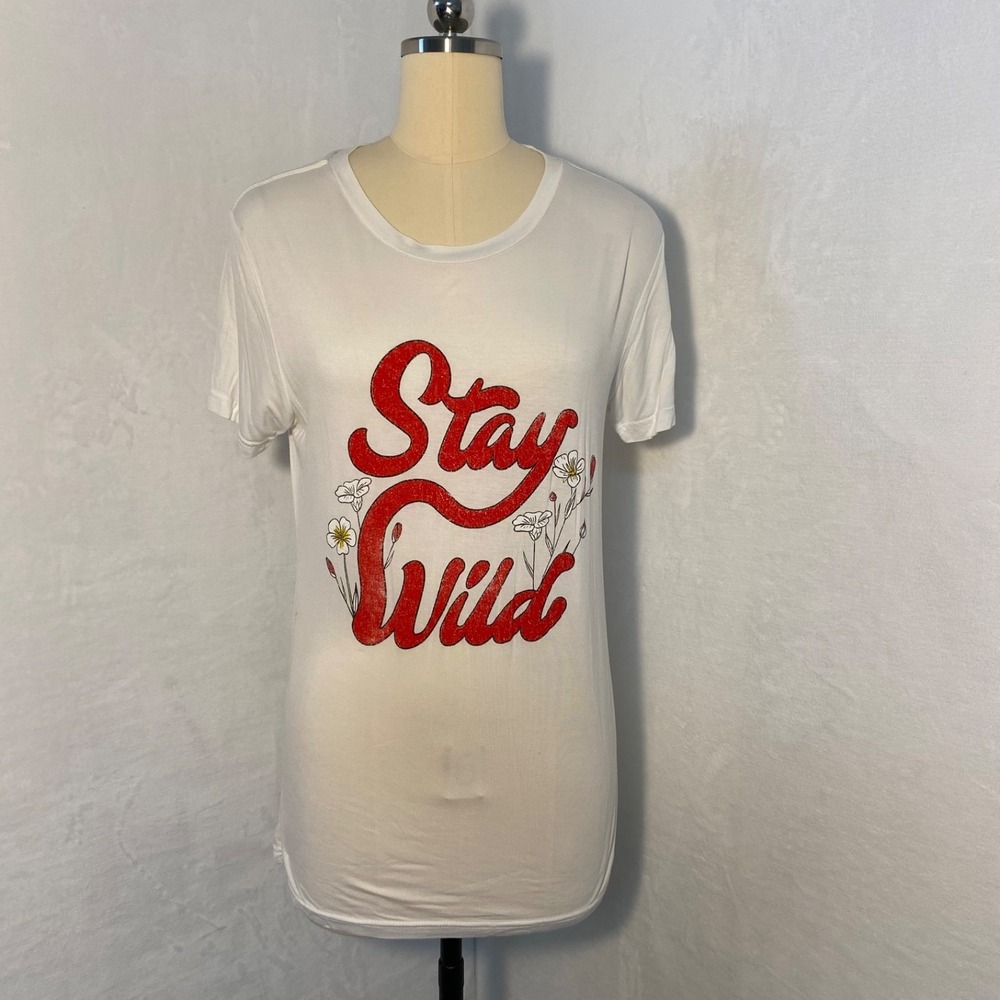 STAY WILD Hippie Vibe Tribe Womens Flower Child Graphic T-Shirt Boho USA Small